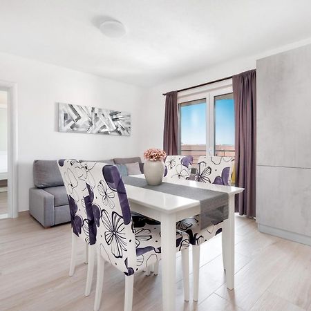 Apartments And Rooms Vuleta, Close To The Beach ماكارسكا المظهر الخارجي الصورة