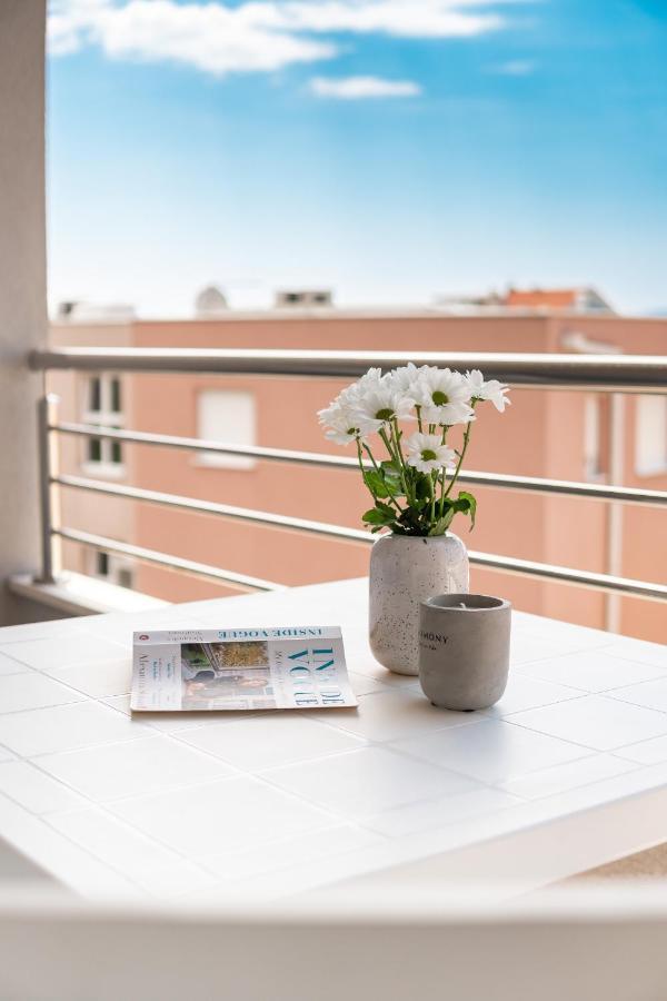 Apartments And Rooms Vuleta, Close To The Beach ماكارسكا المظهر الخارجي الصورة